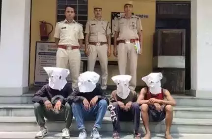 (पुलिस थाना कोतवाली) 

मोबाईल छिनने वाले 04 आरोपी बापर्दा गिरफ्तार।
#RajasthanPolice