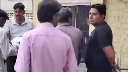 नवलगढ़: परसरामपुरा में नवजात का शव मिलने से फैली सनसनी, शव को कब्जे में लेकर पुलिस मामले की जांच में जुटी