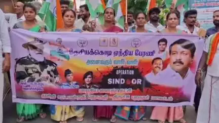 முசிறி: முசிறியில் ஆப்ரேஷன் சிந்தூர் வெற்றியை கொண்டாடும் விதமாக   தேசியக்கொடியேந்தி  பேரணி நடைபெற்றது