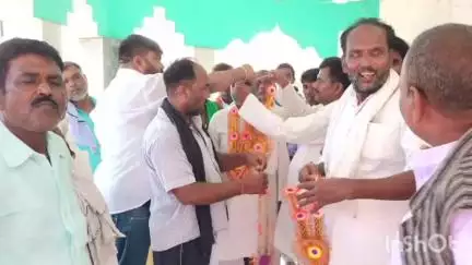 पुरैनी: शिवधन बने पुरैनी राजद अध्यक्ष, सैंकड़ों सदस्यों ने किया विरोध, निवर्तमान अध्यक्ष ने पार्टी छोड़ने का किया ऐलान