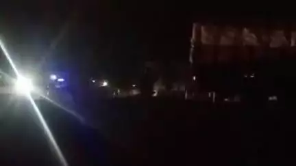 दुर्गावती: छज्जूपुर पोखरे के पास NH-19 पर खड़ी ट्रक में घुसी कार, चालक की हुई मौत