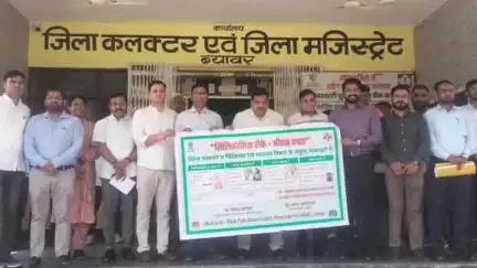 ब्यावर: ब्यावर में सिलिका प्रभावित श्रमिकों के लिए स्वास्थ्य जांच शिविरों का आयोजन, कलेक्टर ने जागरूकता पोस्टर का विमोचन किया