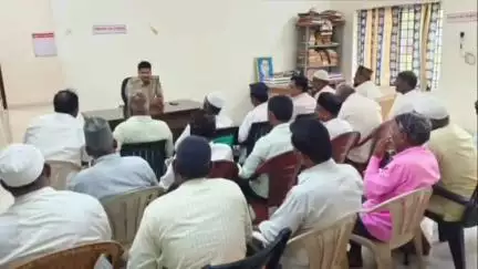 ಯಲಬರ್ಗ: ಯಲಬುರ್ಗಾ ಪೊಲೀಸ್ ಠಾಣೆ ಹಾಗೂ ಹನಮಸಾಗರ ಪೊಲೀಸ್ ಠಾಣೆಯಲ್ಲಿ ಬಕ್ರೀದ್ ಹಬ್ಬದ ಪ್ರಯುಕ್ತ  ಶಾಂತಿ ಸಭೆ