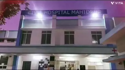 महिदपुर: महिदपुर नगर में सरस्वती स्कूल मंदिर के समीप ट्रैक्टर व बाइक के बीच हुई टक्कर, एक व्यक्ति हुआ घायल