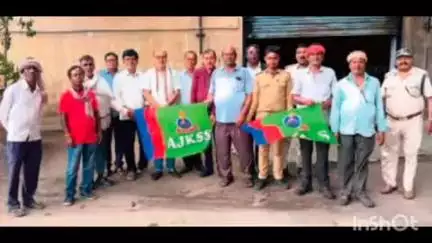 पतरातू: भुरकुंडा कार्यालय में अखिल झारखंड कोयला श्रमिक संघ एटक रीजनल सौंदा डी शाखा कमेटी के पुनर्गठन को लेकर बैठक की गई