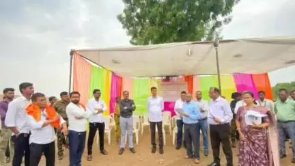 पवनी: जुनोना, कुर्जा व विवीध ठिकाणी आमदार नरेंद्र भोंडेकर यांच्या हस्ते निःशुल्क रेती वितरणाचा उद्घाटन संपन्न