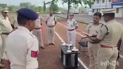 थानखम्हरिया: बेमेतरा के पुलिस रक्षित केंद्र में वरिष्ठ पुलिस अधीक्षक ने RO के माध्यम से सुनीं पुलिस जवानों की समस्याएं