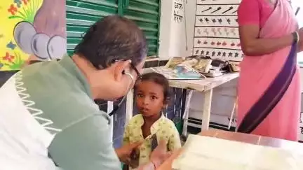 Dr R.B.Thakur Sir के द्वारा शुक्रवार को आंगनबाड़ी केंद्र जलता में सभी बच्चों का स्वास्थ्य जांच किया गया #लातेहार