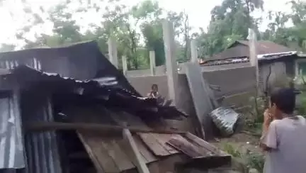 ধূপগুড়ি: বামনডাঙ্গা চাবাগানের বিচ লাইনে বুনো হাতির হামলায় ক্ষতিগ্রস্ত হল এক দোকানঘর,এলাকায় আতঙ্ক