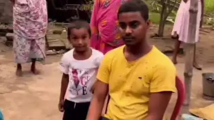 সাগরদিঘি: অসমে বাংলাদেশি সন্দেহে আটক সাগরদিঘির পরিযায়ী শ্রমিককে ঘরে ফিরিয়ে আনল সাগরদিঘি থানার পুলিশ