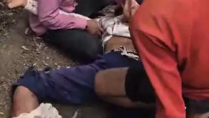 तेंदूखेड़ा: मनकापुर तिगड्डा के पास तेज रफ्तार कंटेनर ने बाइक सवार को मारी टक्कर, गंभीर रूप से घायल