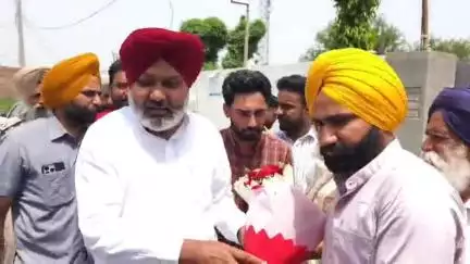 ਦਿੜਬਾ: ਦਿੜਬਾ ਵਿਖੇ ਵਿੱਤ ਮੰਤਰੀ ਹਰਪਾਲ ਚੀਮਾ ਨੇ 7 ਕਰੋੜ80 ਲੱਖ ਰੁਪਏ ਦੀ ਲਾਗਦਾ ਨਾ ਬਣਨ ਵਾਲੀ 15 ਕਿਲੋਮੀਟਰ ਸੜਕ ਦਾ ਰੱਖਿਆ ਨੀਂਹ ਪੱਥਰ