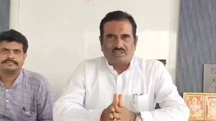 लोहा: मी स्वतःहून पक्ष सोडल  नाही, त्यांच्या ऍडजेस्टमेंटसाठी देवेंद्र फडणवीस यांनी मला राष्ट्रवादी पाठवलं : आमदार चिखलीकर