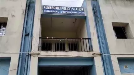 কুমারগঞ্জ: মেলা দেখতে বেরিয়ে নিখোঁজ চকবরমের দুই কিশোর, কালিয়াগঞ্জ স্টেশন থেকে উদ্ধার দুই কিশোরকে তুলে দেওয়া হল পরিবারের হাতে