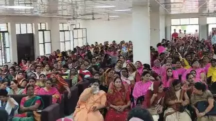 #अहिल्याबाई_होल्कर की 300 वीं जयंती पर नगर पालिका #देवरिया द्वारा आयोजित हुआ कार्यक्रम।