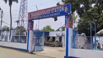 ফরাক্কা: ঝাড়খণ্ড থেকে মালদা আম কিনতে যাওয়ার পথে ভোররাতে 12 নম্বর জাতীয় সড়কে দুর্ঘটনায় মৃত্য একজনের, আহত 2