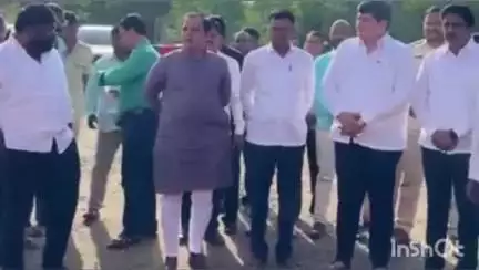 सांगोला: आगारात ५ नवीन एसटी बस दाखल, आमदार बाबासाहेब देशमुख यांच्या उपस्थितीत लोकार्पण