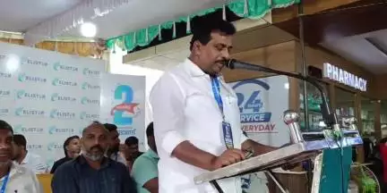 കുന്നത്തൂർ: ഭരണിക്കാവ് എലിസ്റ്റർ അങ്കണത്തിൽ മെഗാ ഹെൽത്ത് ക്യാമ്പിന്റെ സമാപന സമ്മേളനം കൊടിക്കുന്നിൽ സുരേഷ് എം.പി ഉദ്ഘാടനം ചെയ്തു