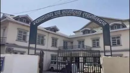 नाहन: सिरमौर जिला में आयोजित राजस्व लोक अदालत में मौके पर निपटाए गए लंबित मामले