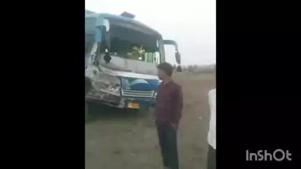सिरोंज: कस्बाताल के पास लोडिंग वाहन और बस की टक्कर, लोडिंग चालक घायल