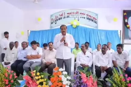 ಗೌರಿಬಿದನೂರು: ನಗರದಲ್ಲಿ ಡಿಸಿಸಿ ಬ್ಯಾಂಕ್ ನೂತನ ನಿರ್ದೇಶಕರ ಪದಗ್ರಹಣ, ಶಾಸಕ ಕೆ.ಹೆಚ್.ಪುಟ್ಟಸ್ವಾಮಿಗೌಡ ಭಾಗಿ
