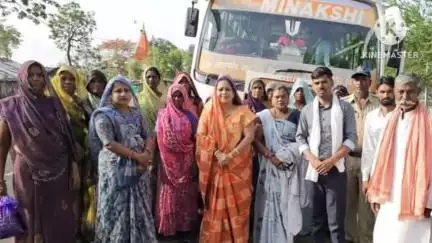 पंधाना: भोपाल में आयोजित महिला सशक्तिकरण महासम्मेलन में शामिल होने के लिए महिलाओं के साथ रवाना हुई पंधाना MLA छाया गोविंद मोरे