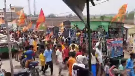 शेखोपुर सराय: शेखोपुरडीह गांव में भव्य कलश यात्रा के साथ श्रीश्री 1008 श्रीसीताराम नाम महायज्ञ शुरू