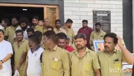 ತೀರ್ಥಹಳ್ಳಿ: ರಾಜ್ಯ ಸರ್ಕಾರ ಕೂಡಲೇ ಪೌರಕಾರ್ಮಿಕರ ಬೇಡಿಕೆ ಈಡೇರಿಸಬೇಕು:ಪಟ್ಟಣದಲ್ಲಿ ಶಾಸಕ ಆರಗ ಜ್ಞಾನೇಂದ್ರ
