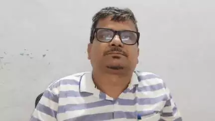 बारसोई प्रखंड के बेलवा सरकार भवन में दिन के 11:00 बजे तक ताला लटका हुआ था इसको लेकर जदयू अग्रवाल नेआक्रोश व्यक्त किया