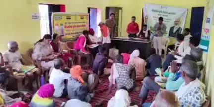 गोहपारु: बरेली गांव में कृषि विभाग ने शिविर लगाकर किसानों को विकसित कृषि संकल्प अभियान की जानकारी दी