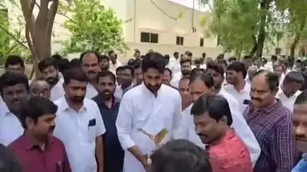నిడమానూరు: పట్టణంలో నూతనంగా నిర్మించిన పీహెచ్‌సీని ప్రారంభించిన ఎమ్మెల్యే కుందూరు జైవీర్ రెడ్డి