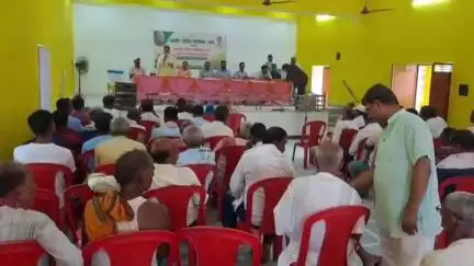 विद्यापति नगर: मऊ बाजिदपुर दक्षिण में खरीफ महाभियान के तहत प्रशिक्षण एवं उपादान वितरण कार्यक्रम आयोजित