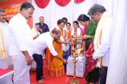శ్రీశైలంలో జరిగిన అహల్య బాయ్ హోల్కర్ జయంతి వేడుకల్లో పాల్గొన్న మంత్రి సత్యకుమార్ యాదవ్