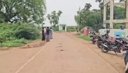 ఆత్మకూరు: జమ్మవరంలో లంచం తీసుకుంటున్న వీఆర్వోను రెడ్ హ్యాండెడ్ గా పట్టుకున్న ఏసీబీ అధికారులు