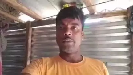 মুরারই ১: পুলিশকে গালি দিচ্ছে আর বীরভূমের পুলিশ TMC-র চটি চাটছে, পুলিশকর্মীকে গালি প্রসঙ্গে কামারখুর গ্রাম থেকে বললেন BJP নেতা