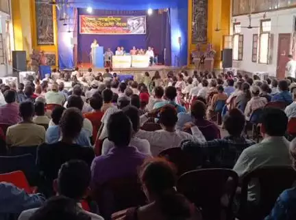 মেদিনীপুর: বামপন্থীদের পক্ষ থেকে রবীন্দ্র নজরুল সমারোহ সভা মেদিনীপুর শহরে, আয়োজন বিশেষ আলোচনা সভার