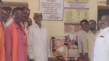मोहोळ: चळे येथे पुण्यश्लोक अहिल्यादेवी होळकर यांच्या जयंतीनिमित्त करण्यात आले अभिवादन