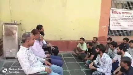 बेगुं: विश्व तम्बाकू निषेध दिवस के अवसर पर तालुका विधिक सेवा समिति ने बेगू उप कारागृह में तम्बाकू के नुकसान की जानकारी दी