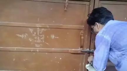 तिर्वा: तिर्वा में अवैध केवी अस्पताल हुआ सीज, स्वास्थ्य विभाग के रहमो कर्म पर चल रहे अवैध नर्सिंग होम