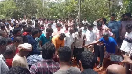 ಗುಡ್ಡ ಕುಸಿತದಲ್ಲಿ ಮೂರು ಮಂದಿ ಸಾವು ಪ್ರಕರಣ: ಮೊಂಟೆಪದವು ಹಿತ್ತಿಲುಕೋಡಿ ಕೊಪ್ಪಲದಲ್ಲಿ ಮೃತಪಟ್ಟ ಅಜ್ಜಿ, ಮೊಮ್ಮಕ್ಕಳ ಅಂತ್ಯ ಸಂಸ್ಕಾರ