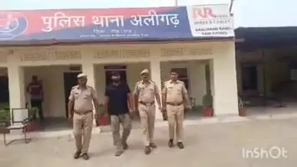 उनियारा: अलीगढ़ पुलिस ने हत्या के मामले में एक साल से फरार आरोपी को जोहड़ा से किया गिरफ्तार