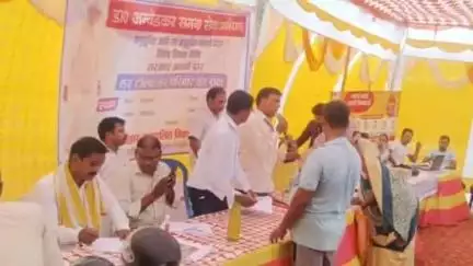 डेहरी: डेहरी के मझिआंव में डॉ. आंबेडकर समग्र सेवा अभियान के तहत आयोजित किया गया विशेष विकास शिविर