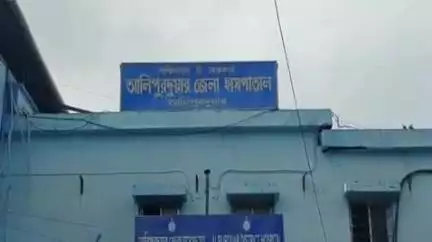 আলিপুরদুয়ার ১: আলিপুরদুয়ার জেলা হাসপাতালের মর্গে ময়নাতদন্ত করা হল এশিয়ান হাইওয়েতে ই রিক্সা উল্টে মৃত ব্যক্তির
