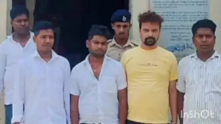 रोह: शराब माफिया के घर पर शराब की पार्टी, रोह बाजार में 5 लोग गिरफ्तार