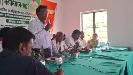 खरीफ शारदीय फसल महाअभियान 2025 प्रखंड स्तरीय कर्मशाला सह प्रशिक्षण कार्यक्रम ई किसान भवन तिलौथू