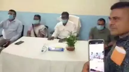 डुमरी: डुमरी सामुदायिक स्वास्थ्य केंद्र में टीवी पोषण किट का वितरण किया गया