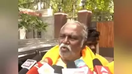 திண்டிவனம்: தைலாபுரம் தோட்டத்தில் பாமக கட்சியின் விதிகளின்படி மருத்துவர் ராமதாசுக்கு தான் முழு அதிகாரம் உள்ளது வன்னியர் சங்க தலைவர் புத்தா. அருள்மொழி பேச்சு