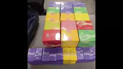 திருச்சி கிழக்கு: திருச்சி விமான நிலையத்தில் பண்டல், பண்டலாக ரூ.10 லட்சம் மதிப்பிலான இ- சிகரெட் பறிமுதல்