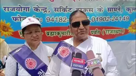 मनाली: तंबाकू निषेध दिवस पर प्रदर्शनी के माध्यम से युवाओं को नशे से दूर रहने की प्रेरणा दे रही किरन कुमारी