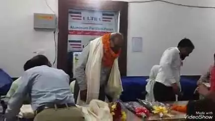 बिक्रमगंज: बिक्रमगंज सम्राट भवन में सेवानिवृत्त सहायक अभियंता कपिल मुनी उपाध्याय का विदाई सह सम्मान समारोह आयोजित हुआ